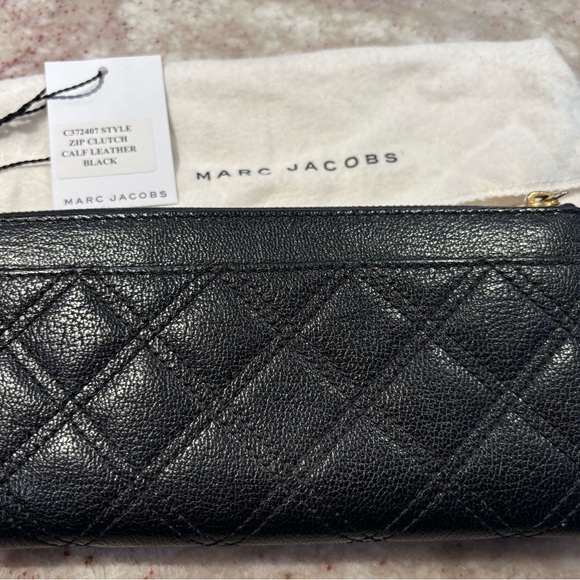 Marc Jacobs Black Quilted Shoulder Bag with matching wallet - Picture 13 of 13